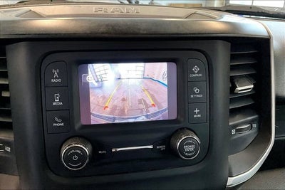 2020 RAM 1500 Big Horn Crew Cab 4x4 5'7" Box