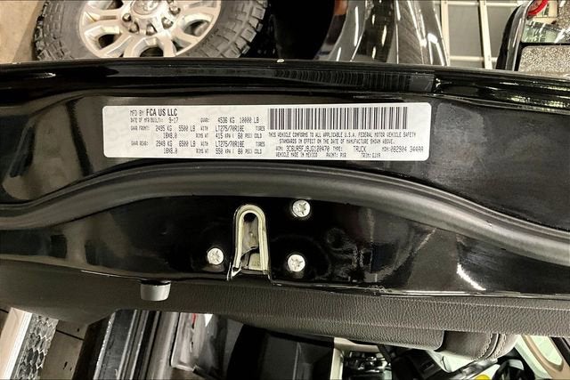 2018 RAM 2500 Laramie Crew Cab 4x4 6'4" Box