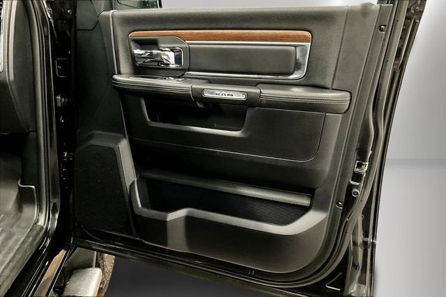 2018 RAM 2500 Laramie Crew Cab 4x4 6'4" Box