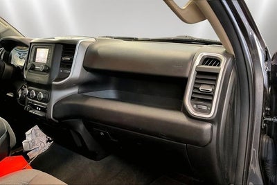 2020 RAM 1500 Big Horn Crew Cab 4x4 5'7" Box