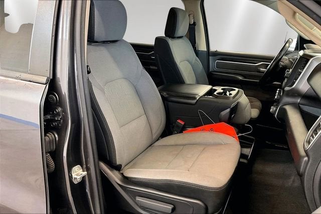 2020 RAM 1500 Big Horn Crew Cab 4x4 5'7" Box