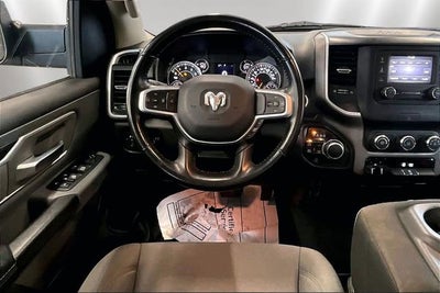 2020 RAM 1500 Big Horn Crew Cab 4x4 5'7" Box