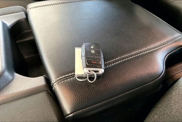 2019 RAM 1500 Tradesman Crew Cab 4x4 5'7" Box