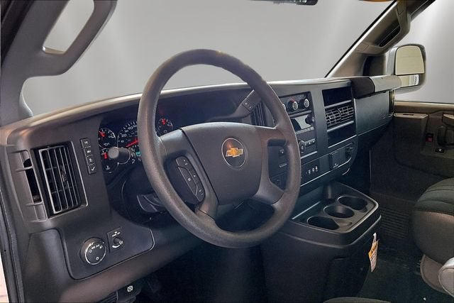 2024 Chevrolet Express Cargo 2500 WT