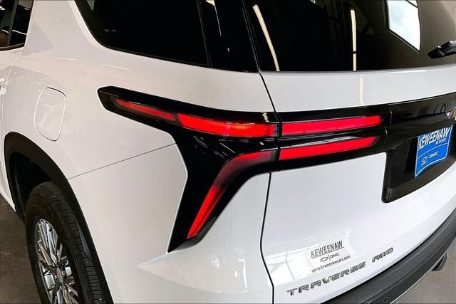 2024 Chevrolet Traverse LT