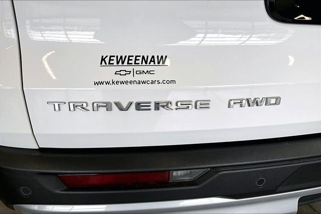 2024 Chevrolet Traverse LT