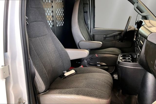 2023 GMC Savana Cargo 2500 Work Van