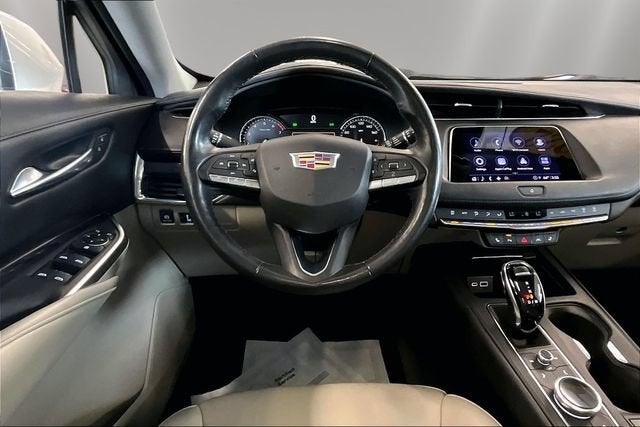 2022 Cadillac XT4 AWD Luxury