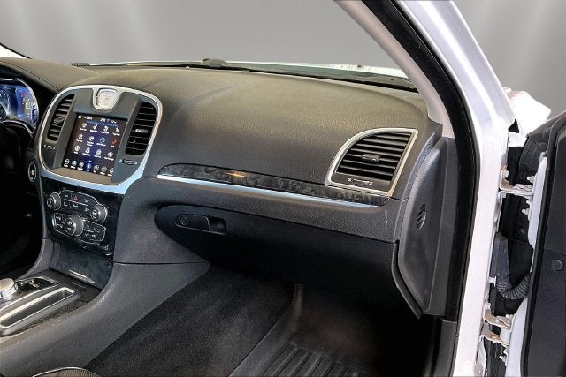 2023 Chrysler 300 Touring L AWD