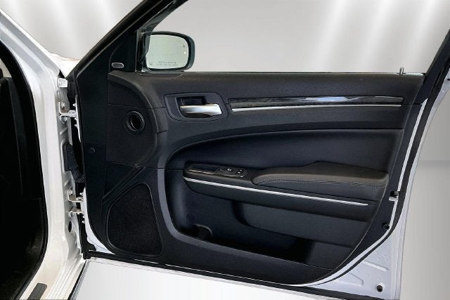 2023 Chrysler 300 Touring L AWD
