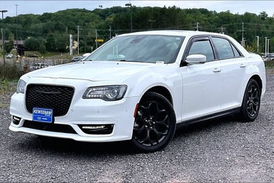 2023 Chrysler 300 Touring L AWD