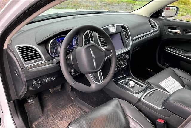 2023 Chrysler 300 Touring L AWD