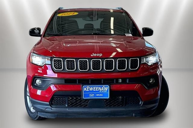 Used 2024 Jeep Compass Latitude with VIN 3C4NJDBN7RT606575 for sale in Houghton, MI