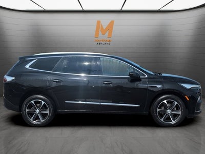 2022 Buick Enclave Essence